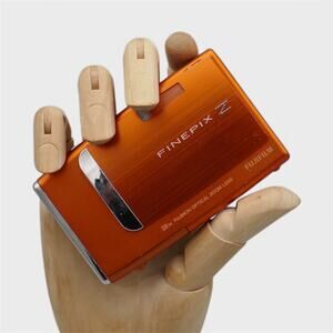 Fujifilm FinePix Z10fd Vintage Digital Camera | 7.2MP | Orange